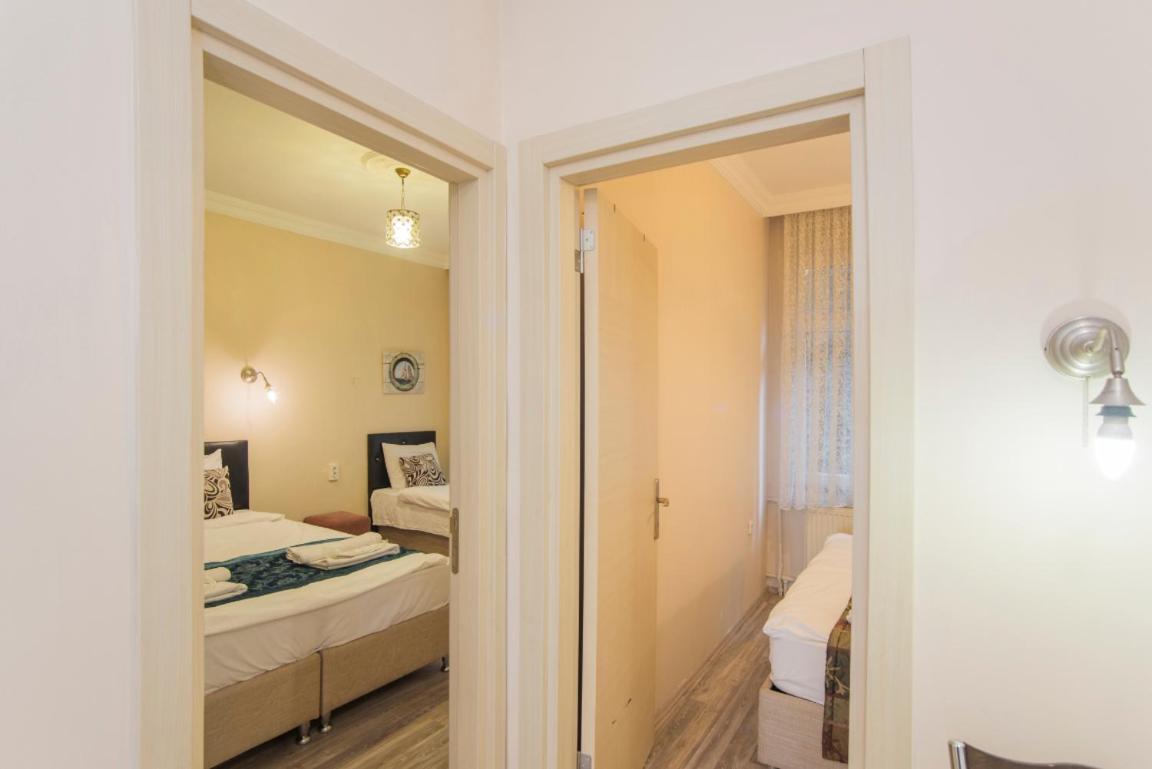 Divan Wooden Guesthouse Istanbul Exterior photo